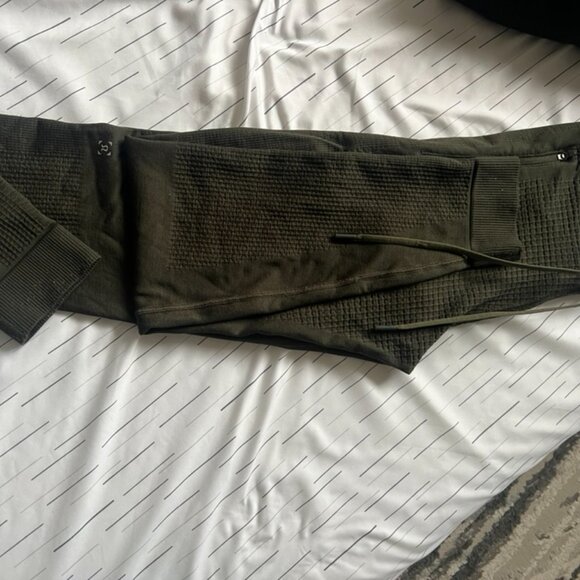 Lululemon Men waffle Jogger Green (size: S) - Picture 3 of 3